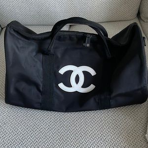 Black Duffle / Weekender Bag